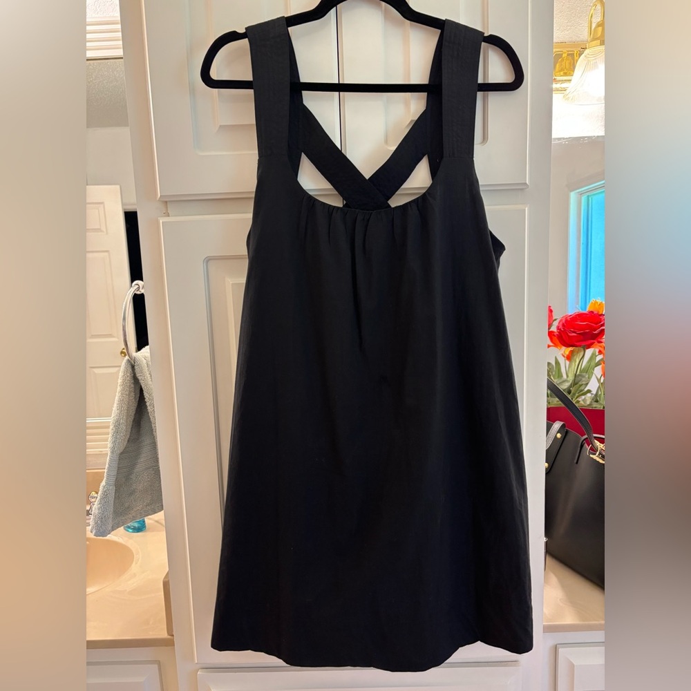 Black Sleeveless Dress